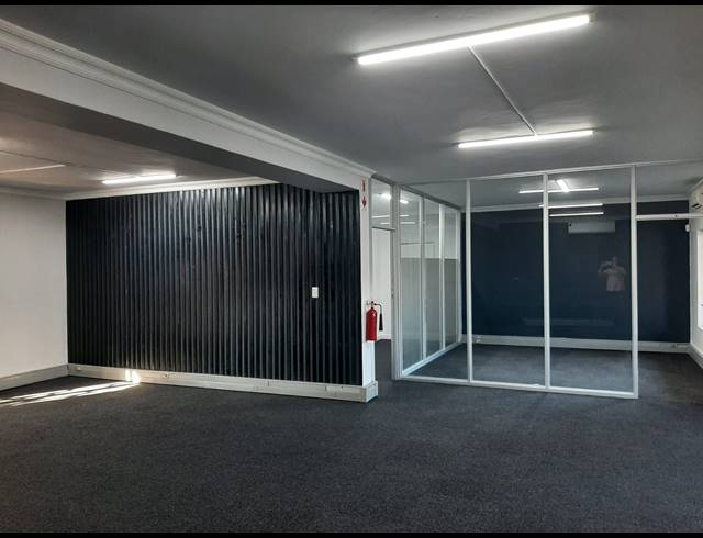 121M² OFFICE TO LET IN HILLCREST CENTRAL